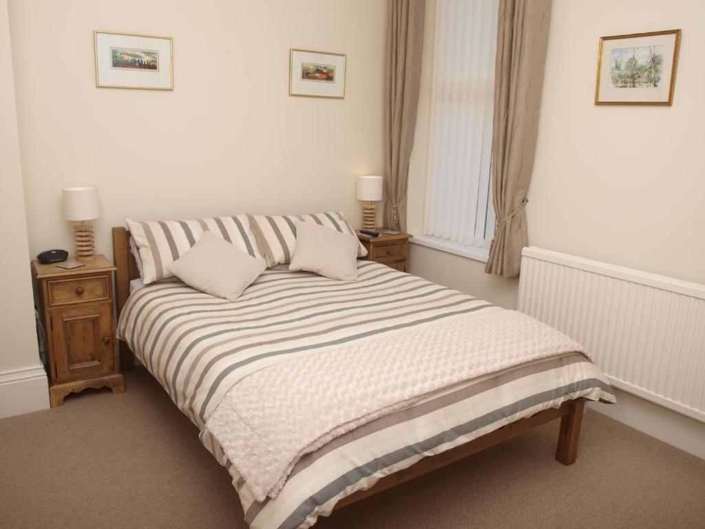 Ty-Parc Cardigan Room photo