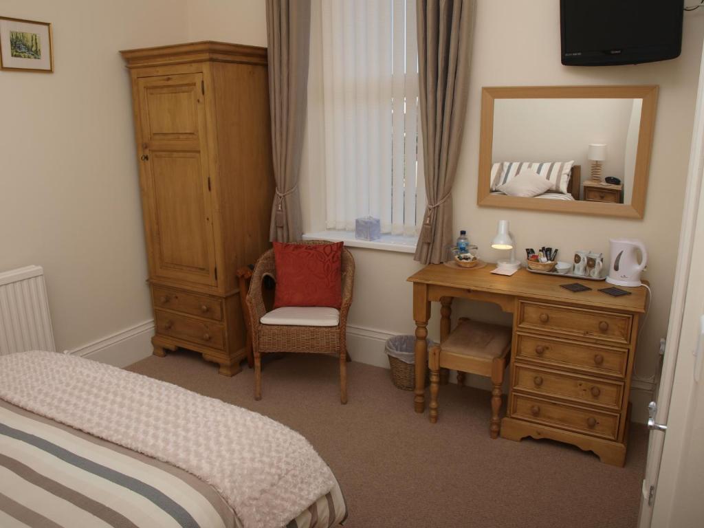 Ty-Parc Cardigan Room photo